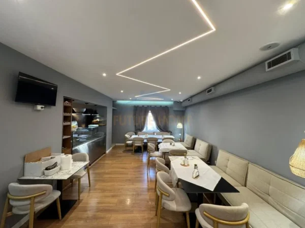 Shitje , Biznesi Bar - Restorant , Tirane , Komuna e Parisit 42,000 €