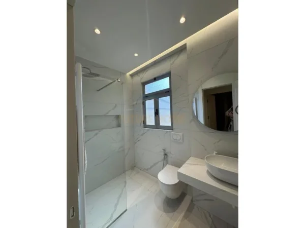 Tirane, shitet apartament 2+1 Kati 4, 85 m² 135.000 € (Gjimnazit Ibrahim Rugova Kamez)