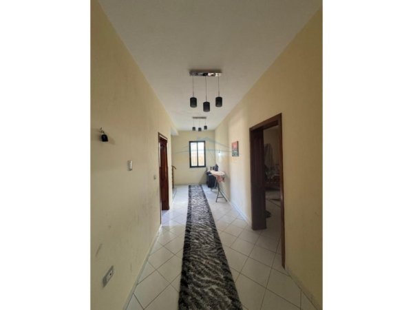 Shitet Vilë 2-Katëshe Senatorium, Sauk Tiranë! 350,000 €