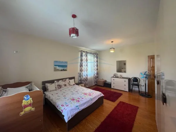 Shitet Vilë 2-Katëshe Senatorium, Sauk Tiranë! 350,000 €