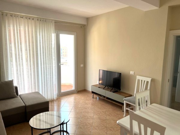 🏠 Jepet me Qira  Super Apartamenti  1+1 ne Qender te Tiranes tek Prokuroria , Kati 5, 65 m² 550 €URO