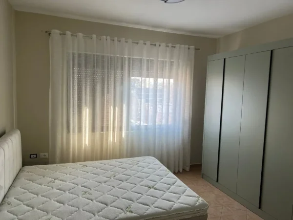 🏠 Jepet me Qira  Super Apartamenti  1+1 ne Qender te Tiranes tek Prokuroria , Kati 5, 65 m² 550 €URO