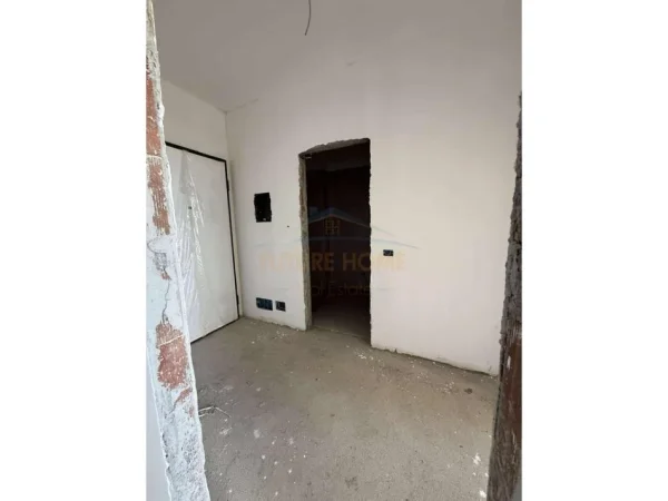 Tirane, shitet apartament 1+1 Kati 7, 72 m² 113.480 € (Unaza e re)