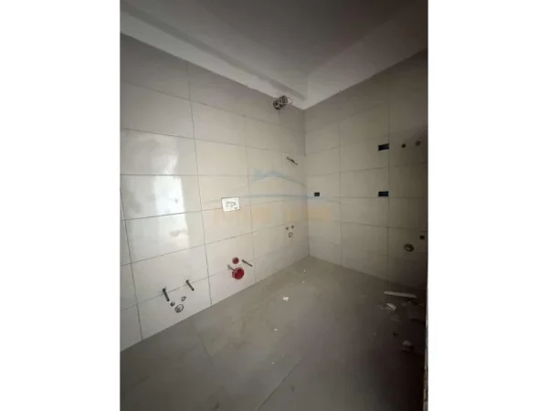 Tirane, shitet apartament 1+1 Kati 7, 72 m² 113.480 € (Unaza e re)