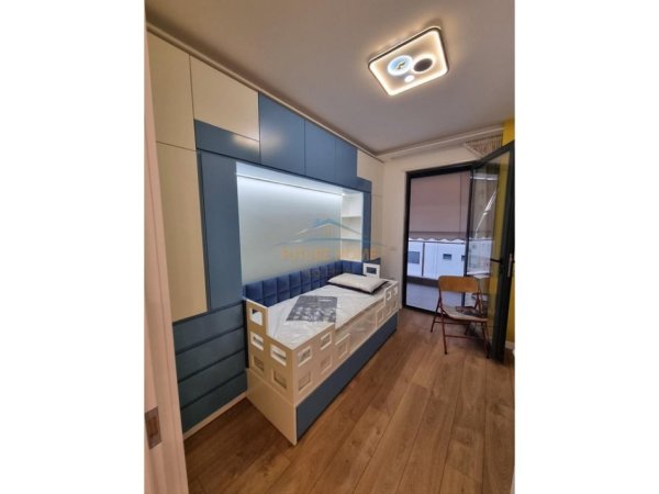 Tirane, jepet me qera apartament 2+1+Ballkon Kati 2, 96 m² 950 € (Rruga Ndre Mjeda)
