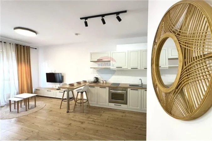 Tirane, jepet me qera apartament 1+1+Ballkon Kati 4, 60 m² 600 € (Rruga e Saraceve)