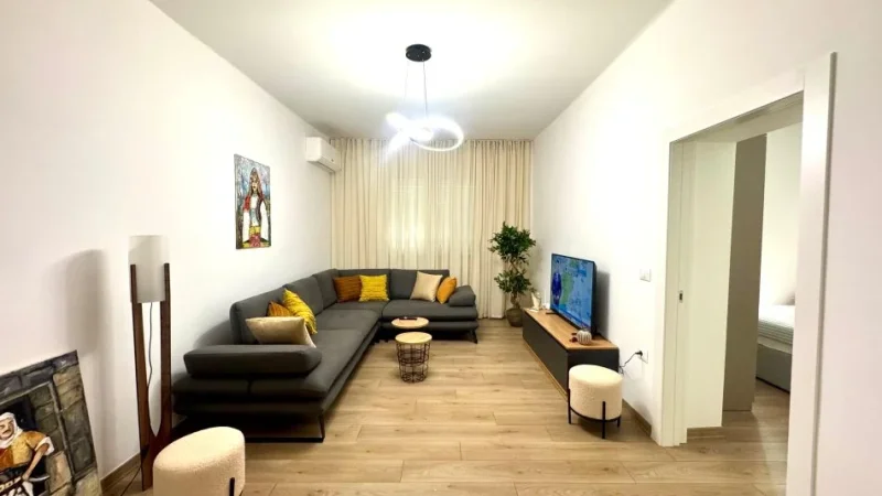 Tirane, jepet me qera apartament 2+1 Kati 2, 90 m² 900 € 