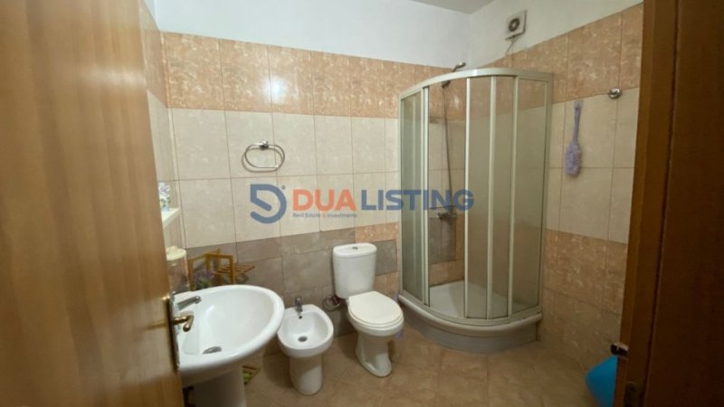 Tirane, jepet me qera apartament 2+1 Kati 3, 120 m² 550 € (Astir)