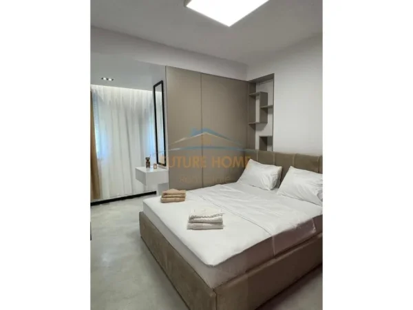 Shitet, 2 Apartamente 1+1 dhe një Studio, Rruga Kavajës, Tiranë 330,000 €