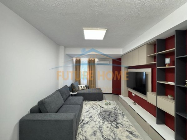 Shitet, 2 Apartamente 1+1 dhe një Studio, Rruga Kavajës, Tiranë 330,000 €