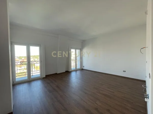 Tirane, shitet apartament 2+1+Aneks+Ballkon Kati 4, 103 m² 159.000 € (Neom125790)