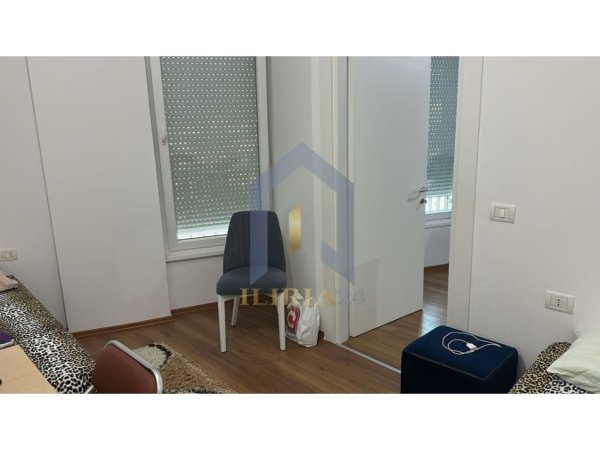 Tirane, jepet me qera apartament 2+1+Ballkon Kati 4, 90 m² 650 € (Don Bosko Kompleksi Rainbow)