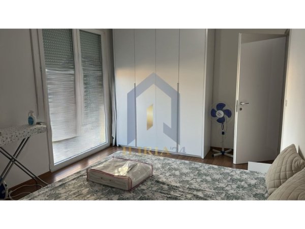 Tirane, jepet me qera apartament 2+1+Ballkon Kati 4, 90 m² 650 € (Don Bosko Kompleksi Rainbow)