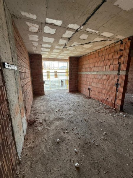 Tirane, shes apartament 1+1 , 67 m² 95.000 € (Ali demi)