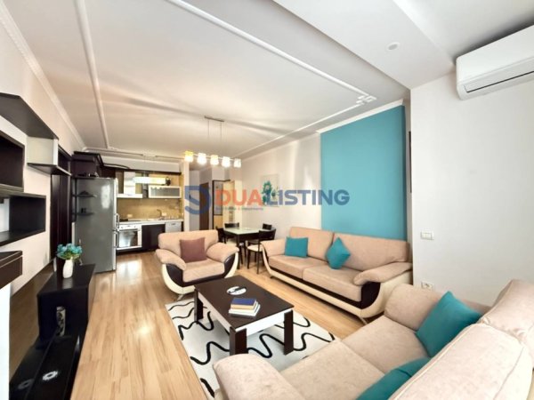 Tirane, jap me qera apartament 2+1 , 850 € (blloku prane juridikut)