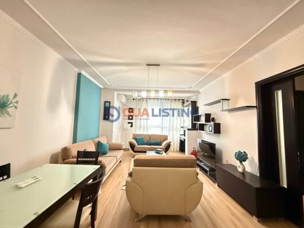 Tirane, jap me qera apartament 2+1 , 850 € (blloku prane juridikut)