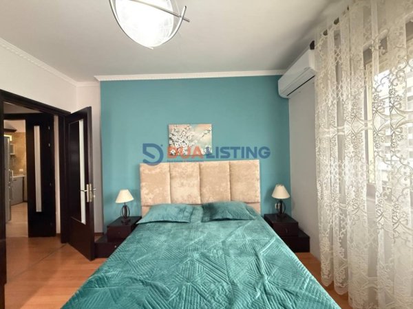 Tirane, jap me qera apartament 2+1 , 850 € (blloku prane juridikut)