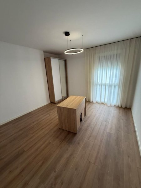Tirane, jepet me qera apartament 2+1+Ballkon Kati 4, 120 m² 1.500 € (Parku Olimpik)
