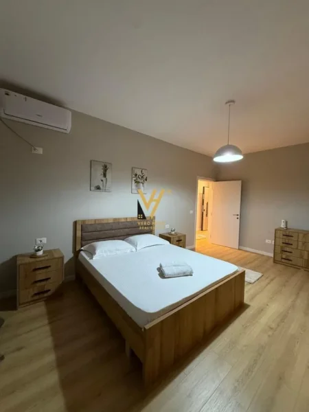 Tirane, jepet me qera apartament 1+1+Ballkon Kati 5, 78 m² 550 € (ASTIR)