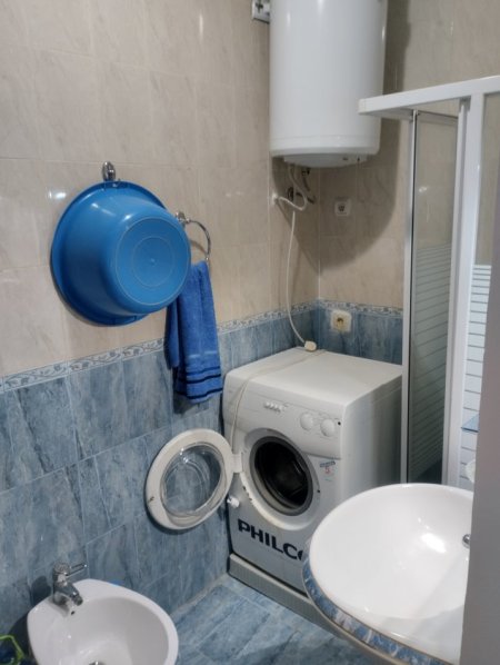 Durres, jepet me qera nga Pronari, pa-komision apartament 1+1+Ballkon Kati 5, 70 m² 300 € 