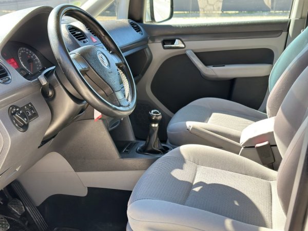 Durres, shitet makine VOLKSWAGEN CADDY MAX 1.9 Nafte, e bardhë manuale Klima