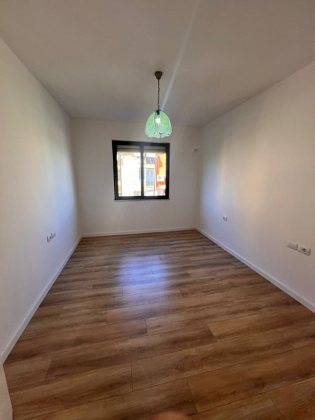 Tirane, shitet apartament 2+1 Kati 5, 81 m² 165.000 € (ISH FUSHA E AVIACIONIT)