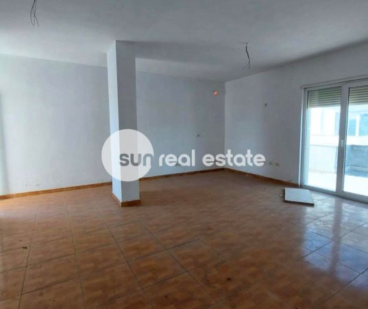 Shkoder, shitet apartament 3+1+Ballkon Kati 6, 230 m² 286.000 € (QENDER)