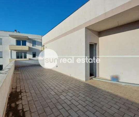 Shkoder, shitet apartament 3+1+Ballkon Kati 6, 230 m² 286.000 € (QENDER)