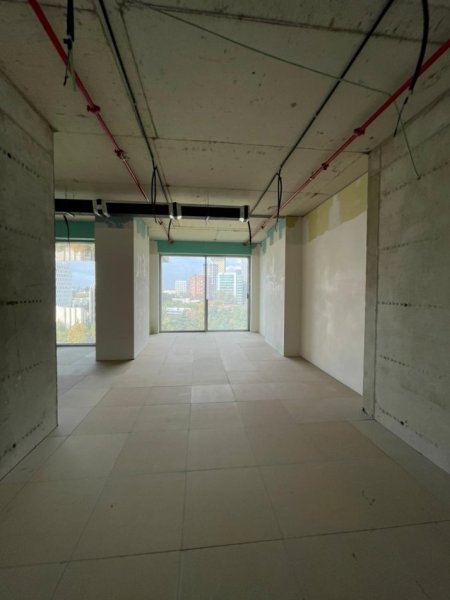 Tirane, jepet me qera zyre Kati 11, 478 m² 10.050 € (DownTown)