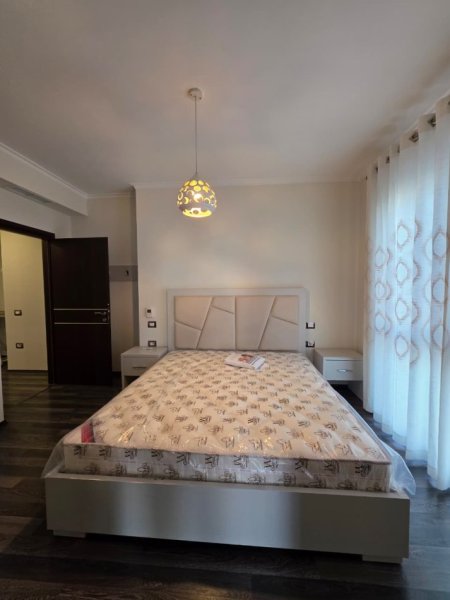 APARTAMENT 2+1+POST PARKIMI  ME QERA, RRUGA E KOSOVAREVE