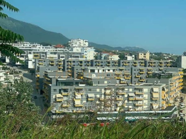 Shitet, Apartament 2+1+2, Fresk.