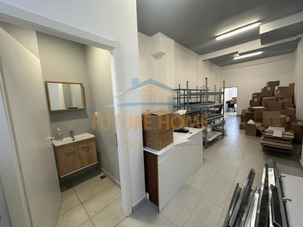 Shitet, Ambient Biznesi+Magazinë+Poste Parkimi, Shkolla e Kuqe, Tiranë 350,000 €