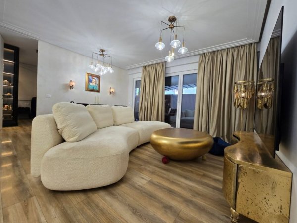 Tirane, shitet apartament 2+1 , 97 m² 290.000 € (liqeni thate)