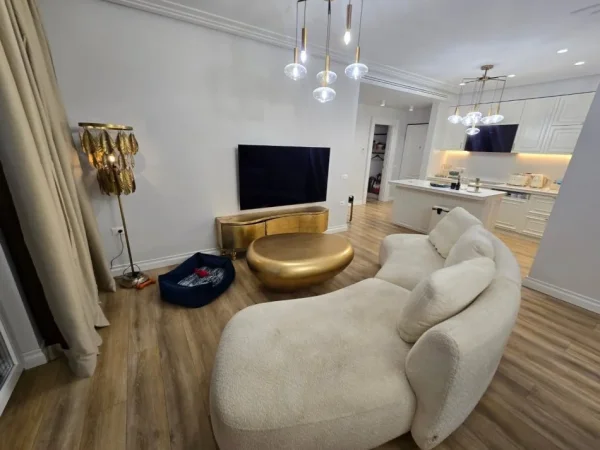 Tirane, shitet apartament 2+1 , 97 m² 290.000 € (liqeni thate)