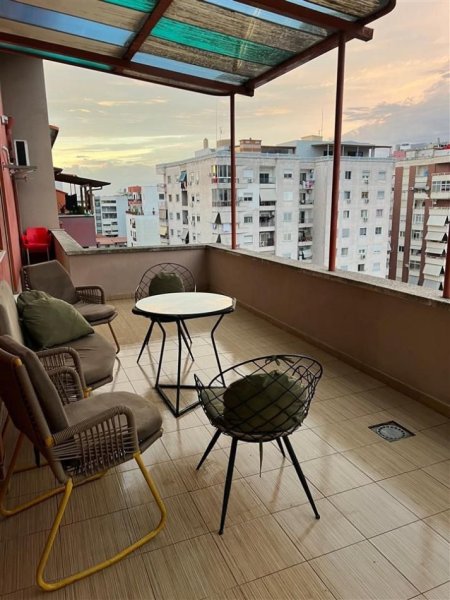 Tirane, jepet me qera apartament 1+1+Ballkon Kati 8, 70 m² 520 € (ASTIR)