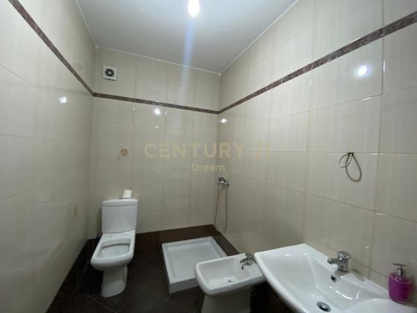 Tirane, jap me qera apartament 2+1 Kati 2, 110 m² 550 € (Ish Stacioni i Trenit)