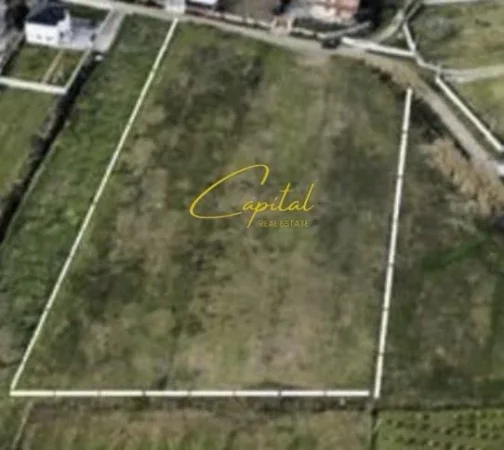 Tirane, shitet toke , 7.000 m² 735.000 € (PRUSH)