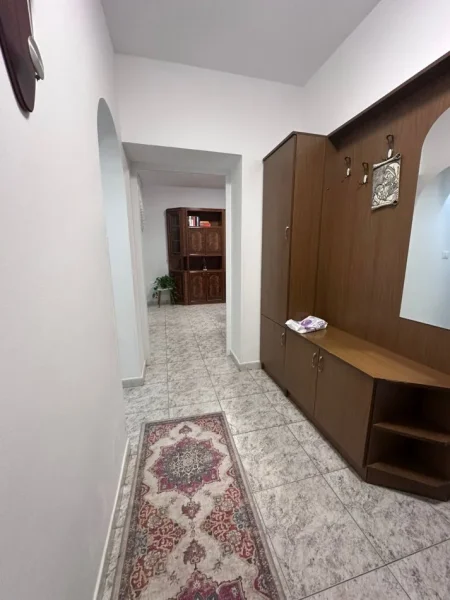 Tirane, jepet me qera apartament 2+1+Ballkon Kati 1, 100 m² 600 € 