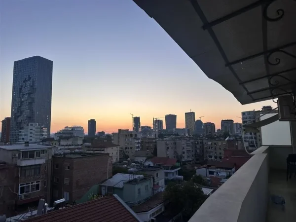 Tirane, jepet me qera apartament 1+1+Ballkon Kati 5, 60 m² 690 € (MIHAL GRAMENO)