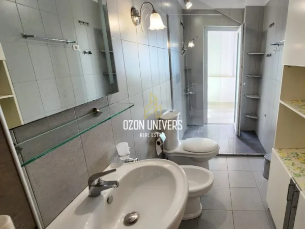 Tirane, shitet apartament+verande | Penthouse 3+1+Ballkon Kati 6, 356 m² 666.000 € (Liqeni i Thatë Tirana, Albania)