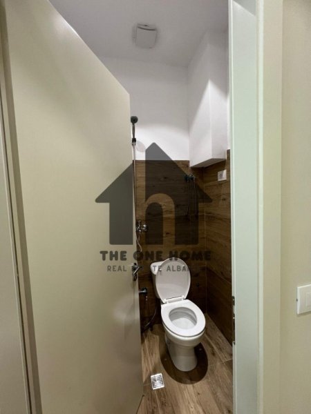 Tirane, jepet me qera zyre Kati 1, 30 m² 400 € (Myslym Shyre)