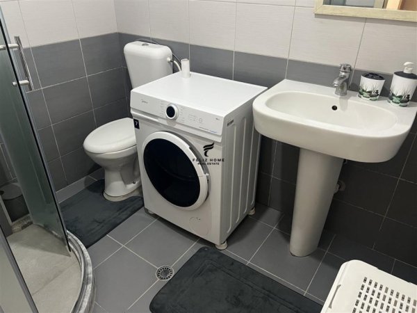 Tirane, jepet me qera apartament 1+1 Kati 6, 64 m² 400 € (ASTIR)