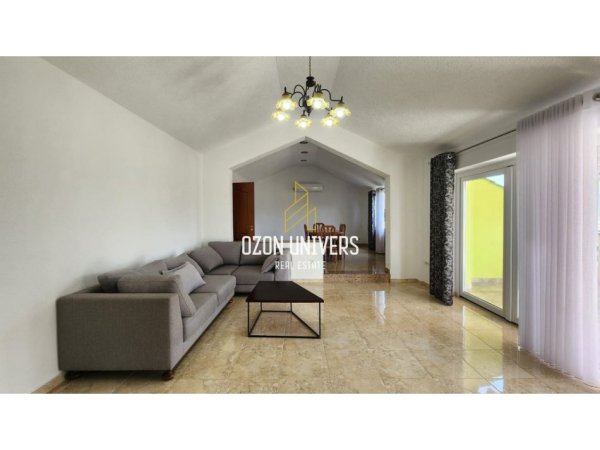 Tirane, jepet me qera apartament+verande | Penthouse 3+1+Ballkon Kati 6, 356 m² 1.500 € (Liqeni i Thatë)