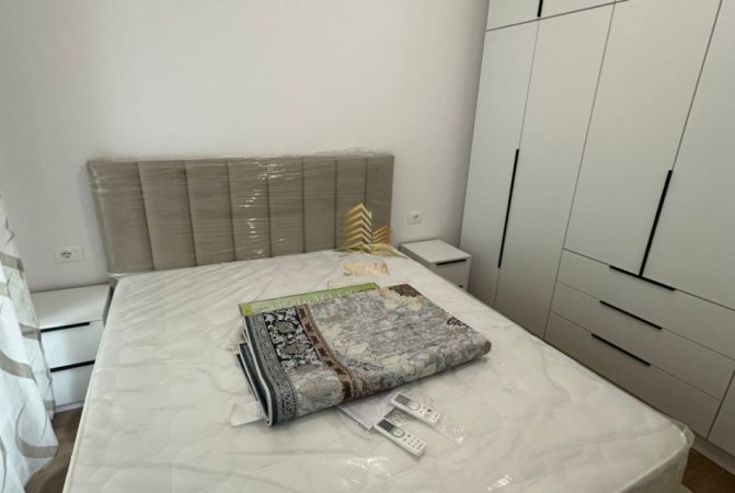 Tirane, jepet me qera apartament 1+1+Ballkon Kati 8, 55 m² 450 € (Rruga Pasho Hysa)