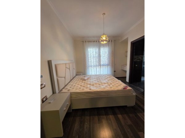 Tirane, jap me qera apartament 2+1+Ballkon Kati 3, 110 m² 1.400 € (RRUGA E KOSOVAREVE)