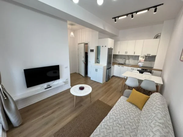 Tirane, jepet me qera apartament 1+1 Kati 3, 400€
