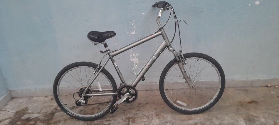 Tirane, njoftim biciklete RALEIGH️28inch gri metalizato 230 €