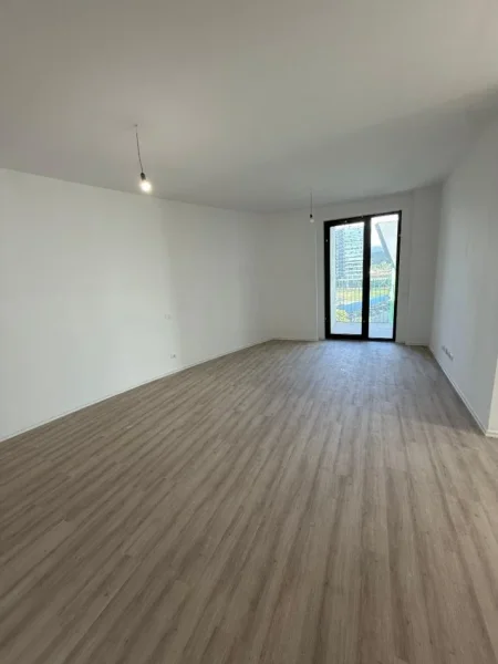 Tirane, jepet me qera zyre Kati 5, 61 m² 1.000 € (Parku Olimpik)