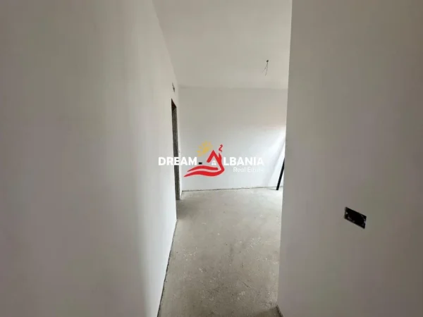 Tirane, shitet apartament 3+1 , 237 m² 350.000 €