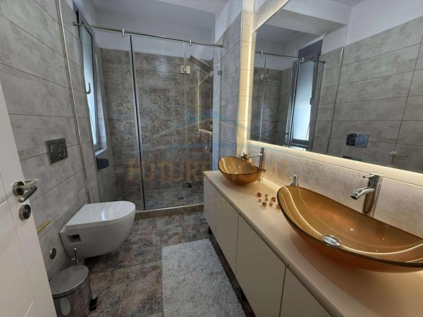 Qera , Apartament 2+1+2, pranë Ardenos, Rruga Industriale, Tiranë. 450 €